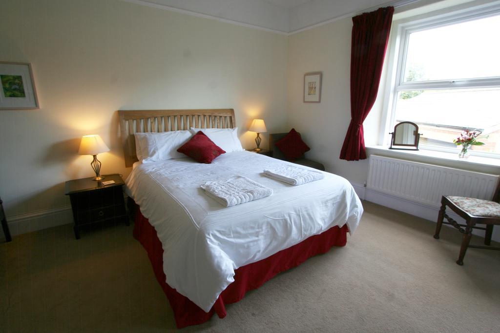 Bed and Breakfast Weston House Bampton  Экстерьер фото