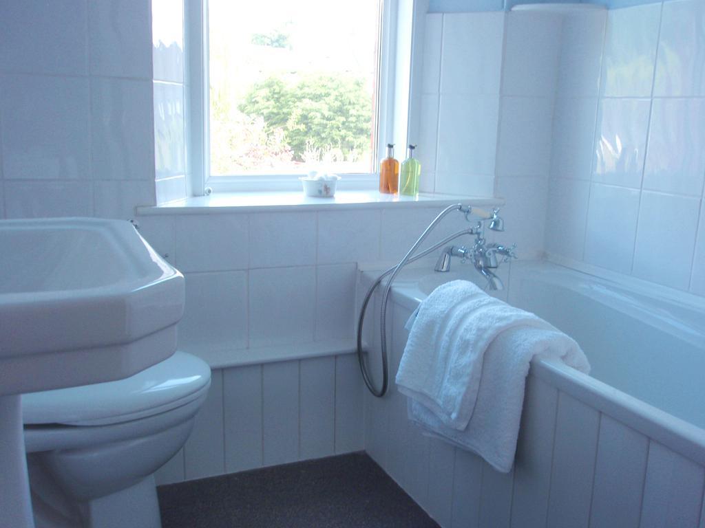 Bed and Breakfast Weston House Bampton  Экстерьер фото